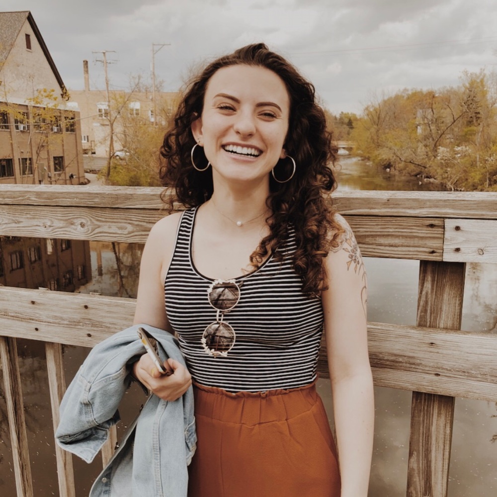 Meet your posher, Lexi✨